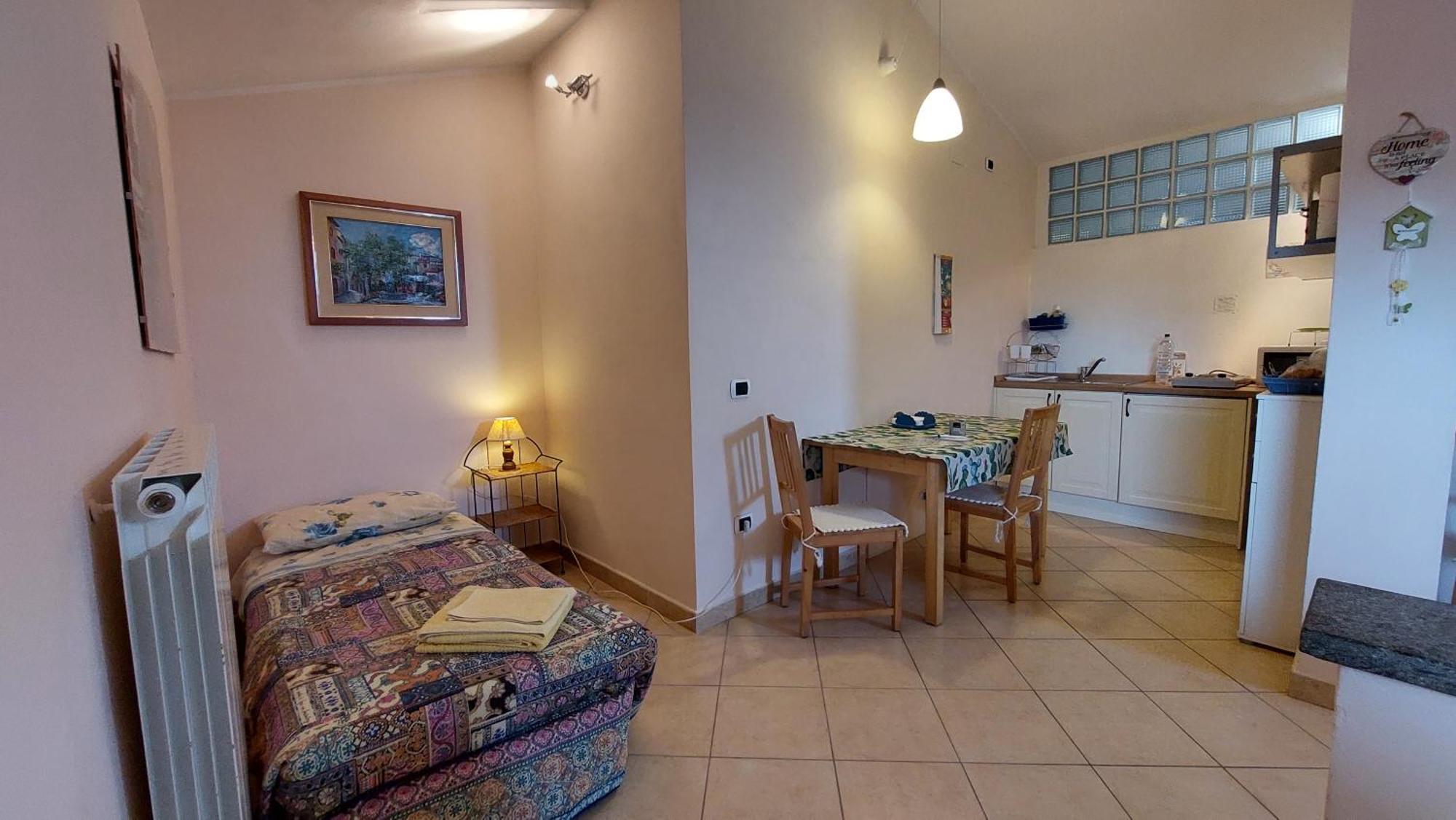 דירות A Viterbo Terme "Casa Vacanze Al Melograno" מראה חיצוני תמונה